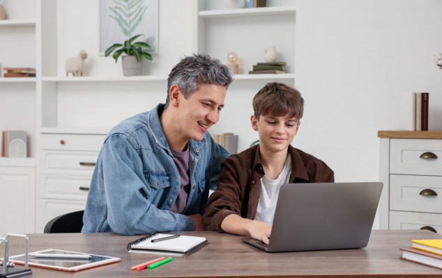 Forældres ansættelse af deres egne børn